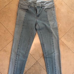 American Eagle Outfitters Jegging Cropped Jeans.